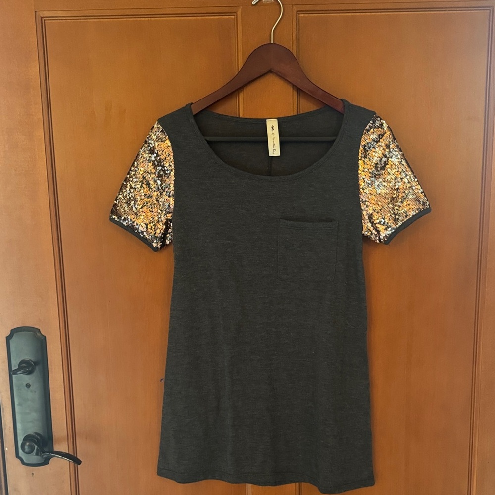 Vanilla Bay Charcoal Top with Gold Sequin Sleeves